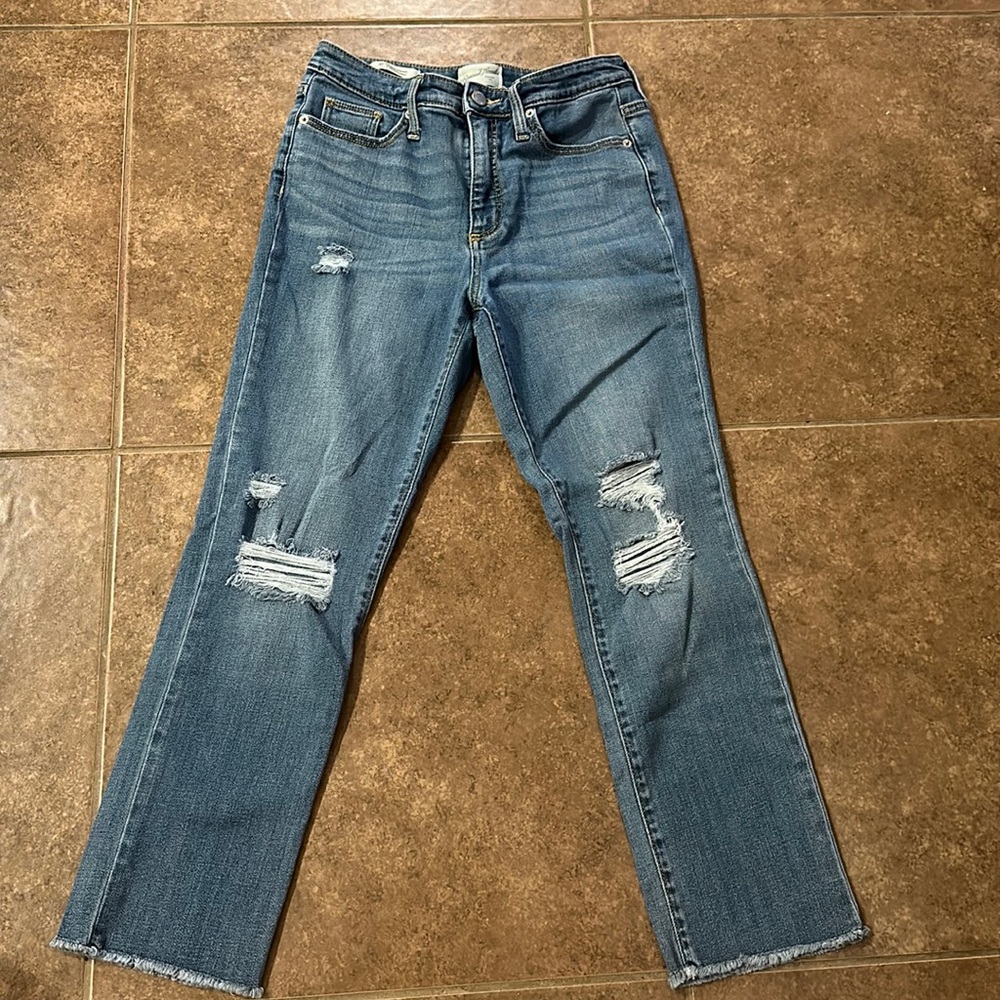 Universal Thread size 4 Jeans